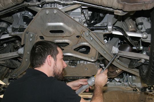 Die elektronische Karosserievermessung macht präzise Angaben zu einem möglichen Karosserieverzug.