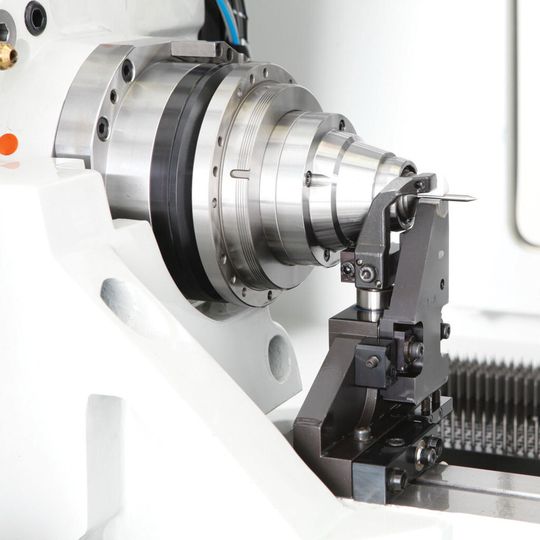 Das innovative Werkzeugspann- und Abstützsystem Micro-Plus von Anca sorgt für eine Rundlaufgenauigkeit von kleiner 3 µm beim Werkzeugschleifen. Das innovative Werkzeugspann- und Abstützsystem Micro-Plus von Anca sorgt für eine Rundlaufgenauigkeit von kleiner 3 µm beim Werkzeugschleifen.