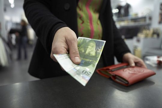 Der starke Franken bereitet den Zulieferern der Elektrotechnik grosse Sorgen. Der starke Franken bereitet den Zulieferern der Elektrotechnik grosse Sorgen.