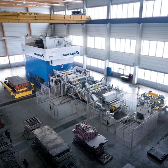 Der Schuler-Service kann dank einer Kooperation mit der Staufen AG nun die ganze Prozesskette im Produktionswerk optimieren. Der Schuler-Service kann dank einer Kooperation mit der Staufen AG nun die ganze Prozesskette im Produktionswerk optimieren.