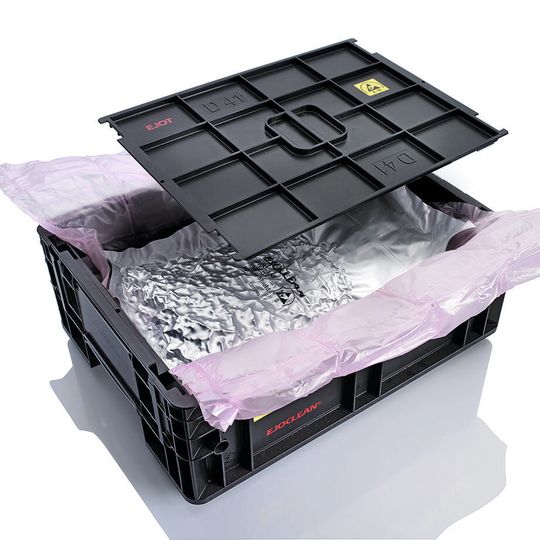 Vakuumverpackte Schrauben im KLT durch Luftpolsterfolie gegen Erschütterungen beim Transport gesichert. Vakuumverpackte Schrauben im KLT durch Luftpolsterfolie gegen Erschütterungen beim Transport gesichert.