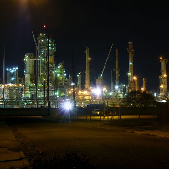 Aserbaidschan plant, einen Raffinerie- und Petrochemie-Komplex zu errichten. Aserbaidschan plant, einen Raffinerie- und Petrochemie-Komplex zu errichten.