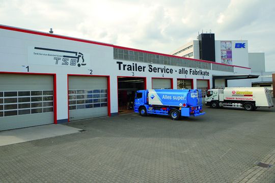In Bielefeld betreibt die Truckxxgroup einen speziellen Standort für Tankfahrzeuge. In Bielefeld betreibt die Truckxxgroup einen speziellen Standort für Tankfahrzeuge.