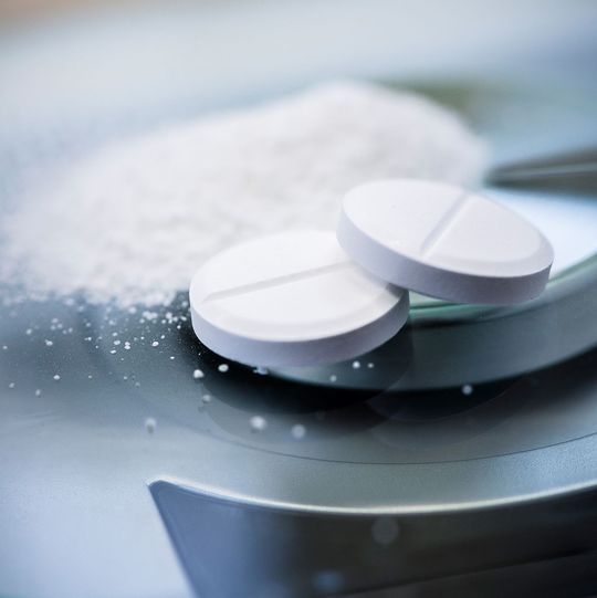 Wenn ein potenzieller Arzneistoff getestet wird, muss erst einmal die optimale Dosis gefunden werden. Dafür haben RUB-Statistiker ein Verfahren entwickelt. Wenn ein potenzieller Arzneistoff getestet wird, muss erst einmal die optimale Dosis gefunden werden. Dafür haben RUB-Statistiker ein Verfahren entwickelt.