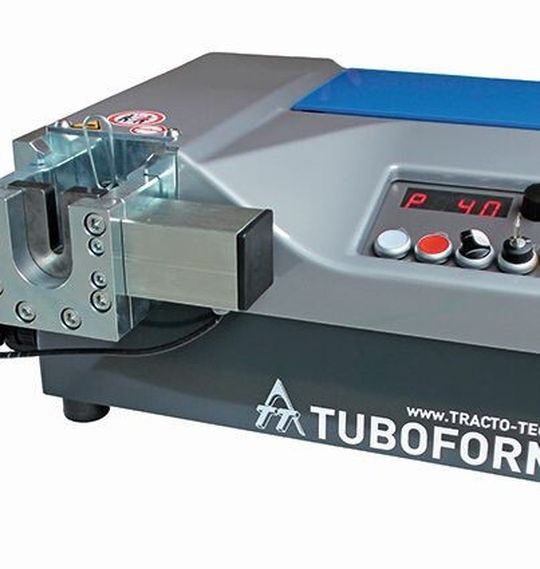 Neu im TT-Produktportfolio: Der Tuboform C für die fehlerfreie Schneidringvormontage und das prozesssichere Bördeln von Rohrenden. Neu im TT-Produktportfolio: Der Tuboform C für die fehlerfreie Schneidringvormontage und das prozesssichere Bördeln von Rohrenden.