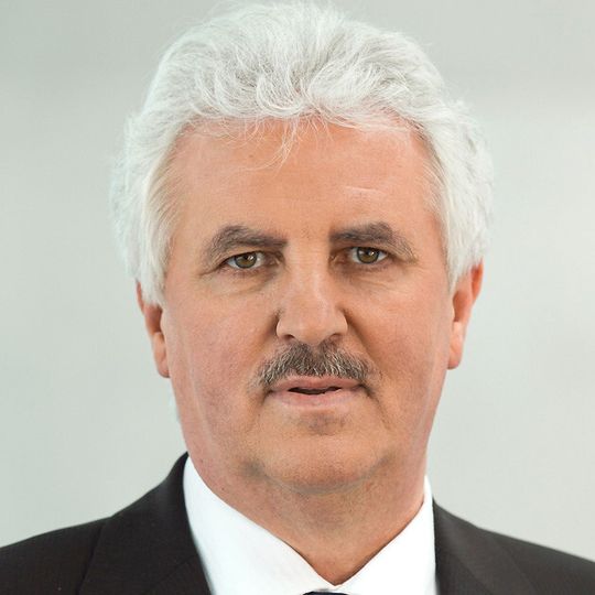 Gerd Neumann übernimmt den Vorsitz der Geschäftsführung der Dekra Automobil GmbH.