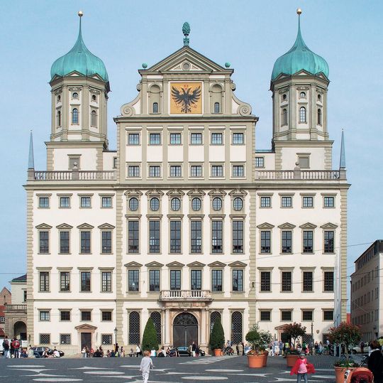 M-net hat ein neues Rechenzentrum in der Fuggerstadt eröffnet – im Bild das Augsburger Renaissance-Rathaus. M-net hat ein neues Rechenzentrum in der Fuggerstadt eröffnet – im Bild das Augsburger Renaissance-Rathaus.