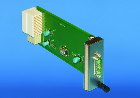 Bild 1: MicroTCA-Power-Einspeisemodul von Schroff mit DTR-Dichtung von MTC. Die Dichtung ist gemäß Spezifikation auf der linken Seite angebracht, um Beschädigungen beim Stecken und Ziehen von benachbarten Modulen zu vermeiden. Bild 1: MicroTCA-Power-Einspeisemodul von Schroff mit DTR-Dichtung von MTC. Die Dichtung ist gemäß Spezifikation auf der linken Seite angebracht, um Beschädigungen beim Stecken und Ziehen von benachbarten Modulen zu vermeiden.