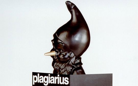 In dieser Bildergalerie stellen wir Ihnen die 12 Gewinner vor, welche die grössten Profite mit Ihrer Produktpiratierie auf Kosten der innovativen Unternehmen und kreativ Designer erwirtschaftet haben. Der Negativpreis "Plagiarius" wird jährlich an Hersteller und Händler besonders dreister Nachahmungen verliehen. In dieser Bildergalerie stellen wir Ihnen die 12 Gewinner vor, welche die grössten Profite mit Ihrer Produktpiratierie auf Kosten der innovativen Unternehmen und kreativ Designer erwirtschaftet haben. Der Negativpreis "Plagiarius" wird jährlich an Hersteller und Händler besonders dreister Nachahmungen verliehen.