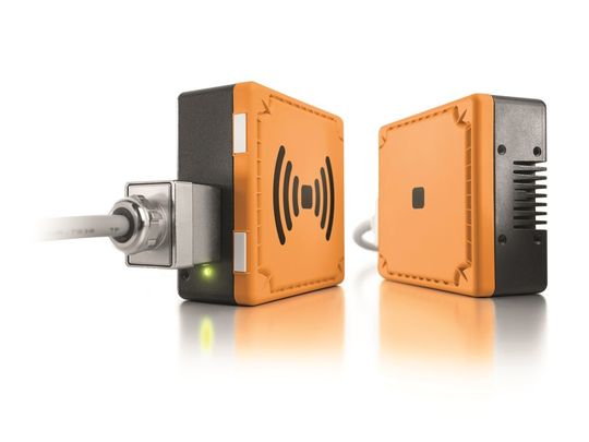 Abgebrannte, verbogene oder verschmutzte Konakte, wie sie bei herkömmlichen Lösungen häufig auftreten, entfallen bei der kontaktlosen Energieübertragung Freecon Contactless. Abgebrannte, verbogene oder verschmutzte Konakte, wie sie bei herkömmlichen Lösungen häufig auftreten, entfallen bei der kontaktlosen Energieübertragung Freecon Contactless.