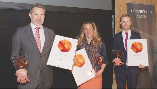 Verleihung Universum Award 2015 Kategorie "Business": Oliver Ferschke, Leiter des Personalmarketings BMW Group, Antje Maas (Audi), Christoph Welz (Porsche). Verleihung Universum Award 2015 Kategorie "Business": Oliver Ferschke, Leiter des Personalmarketings BMW Group, Antje Maas (Audi), Christoph Welz (Porsche).