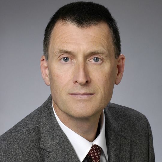 Während der letzten zehn Jahre als Geschäftsführer hat Dr. Ralph Ottlinger wichtige Weichen für Vinnolit gestellt. Während der letzten zehn Jahre als Geschäftsführer hat Dr. Ralph Ottlinger wichtige Weichen für Vinnolit gestellt.