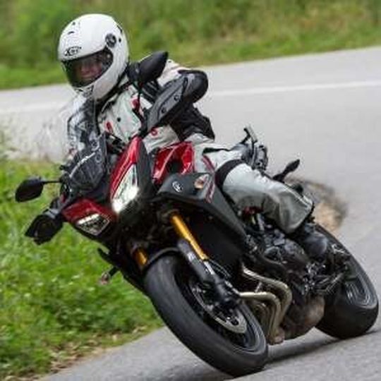 Fahrbericht: Yamaha MT-09 Tracer. Fahrbericht: Yamaha MT-09 Tracer.