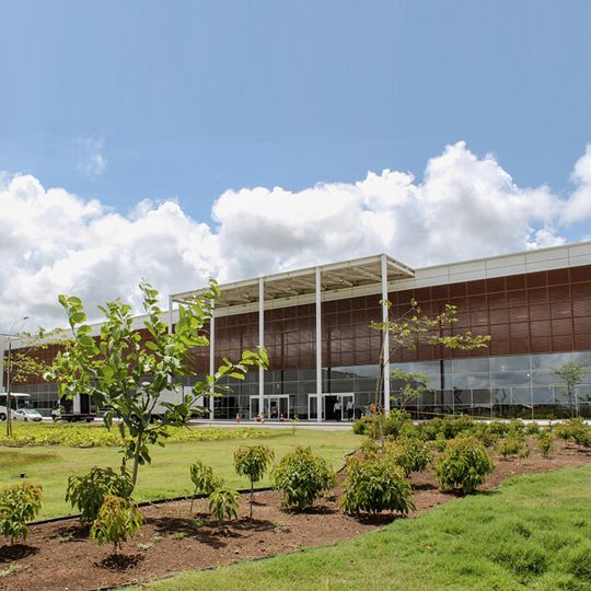 In das neue Werk in Pernambuco, Brasilien investierte FCA insgesamt sieben Milliarden BRL (2,2 Milliarden Euro). In das neue Werk in Pernambuco, Brasilien investierte FCA insgesamt sieben Milliarden BRL (2,2 Milliarden Euro).