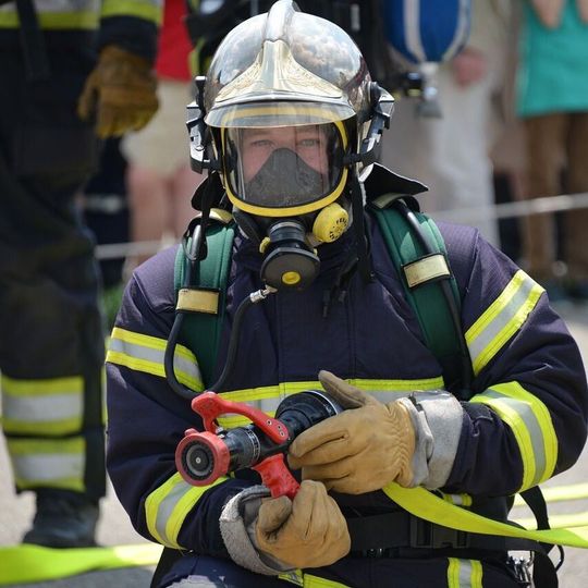 Arbeiter stirrbt bei Großnbrand in russicher Raffinerie (Archivbild) Arbeiter stirrbt bei Großnbrand in russicher Raffinerie (Archivbild)