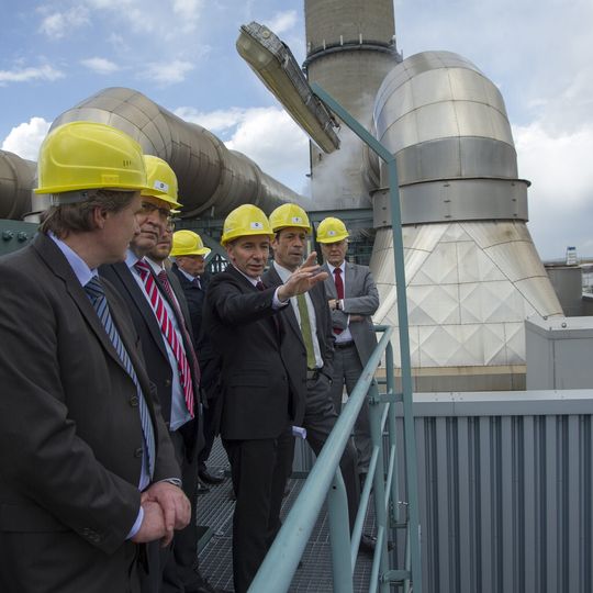 Während einer Besichtigung des Kraftwerkes der Infraleuna erläutert Geschäftsführer Dr. Christof Günther den Energieverbund am Chemiestandort Leuna. Während einer Besichtigung des Kraftwerkes der Infraleuna erläutert Geschäftsführer Dr. Christof Günther den Energieverbund am Chemiestandort Leuna.