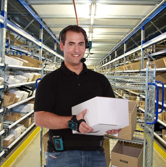 Die Zusammenarbeit von E+P und Topsystem soll zukunftsfähige Voice-Lösungen hervorbringen. Die Zusammenarbeit von E+P und Topsystem soll zukunftsfähige Voice-Lösungen hervorbringen.