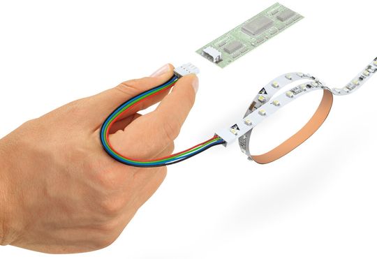 Je nach Typ der Leiterplatte eignen sich ganz unterschiedliche Anschlusstechniken, die mitunter auch gemischt werden. Je nach Typ der Leiterplatte eignen sich ganz unterschiedliche Anschlusstechniken, die mitunter auch gemischt werden.