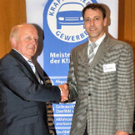 Neuer Obermeister: Heinrich Fallert (li.) und sein Nachfolger Dieter Burkart.