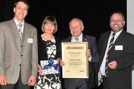 Team der Kfz-Innung Baden-Baden: (v.li.) Dieter Burkart (Obermeister), Sigrid Sammüller (Geschäftsführerin), Heinrich Fallert (Ehrenobermeister) und Günther Rube (Vorstandsmitglied).