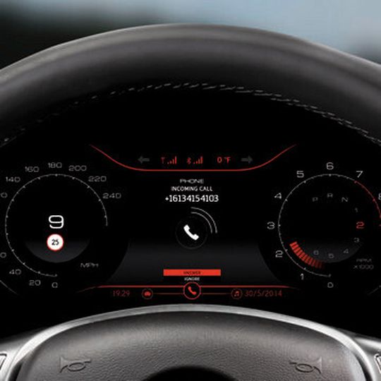 Digitaler Instrumentencluster im Automobil: Die Automobil-Norm ISO 26262 fordert als wichtigste Aufgabe die Isolation der einzelnen Softwarekomponenten gegen die gegenseitige Beeinflussung. Digitaler Instrumentencluster im Automobil: Die Automobil-Norm ISO 26262 fordert als wichtigste Aufgabe die Isolation der einzelnen Softwarekomponenten gegen die gegenseitige Beeinflussung.