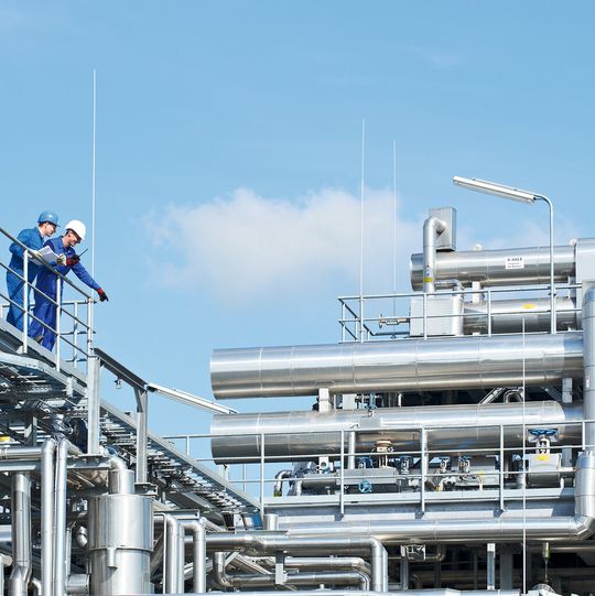 Die SFT-Versuchsanlage in Freiberg produziert hochoktaniges Benzin. Die SFT-Versuchsanlage in Freiberg produziert hochoktaniges Benzin.