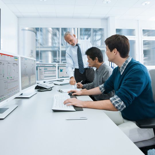 In the "Factory Acceptance Test" (FAT), the planning work of the software engineers meets the simulated plant operation. The program codes from the software engineering must prove their worth here in the actual automation task: process engineers, planners, plant operating companies and automation engineers test the automation tasks in realistic plant operation. In the "Factory Acceptance Test" (FAT), the planning work of the software engineers meets the simulated plant operation. The program codes from the software engineering must prove their worth here in the actual automation task: process engineers, planners, plant operating companies and automation engineers test the automation tasks in realistic plant operation.
