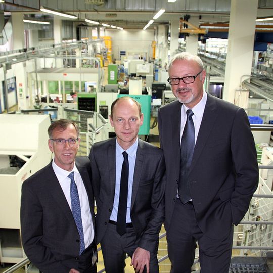 Die drei Geschäftsführer des Zahnrad- und Getriebespezialisten IMS Gear, Dieter Lebzelter, Bernd Schilling und Wolfgang Weber (von links). Die drei Geschäftsführer des Zahnrad- und Getriebespezialisten IMS Gear, Dieter Lebzelter, Bernd Schilling und Wolfgang Weber (von links).