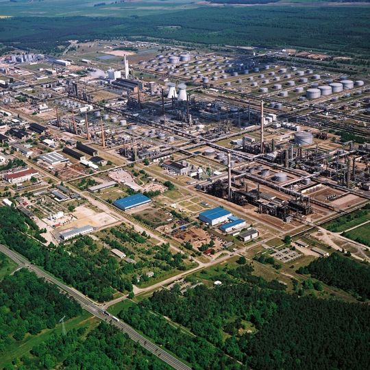 PCK refinery at Schwedt, Germany, is one of the country's major refinery sites, supplying most of Berlin (including two airports) with fuels. PCK refinery at Schwedt, Germany, is one of the country's major refinery sites, supplying most of Berlin (including two airports) with fuels.