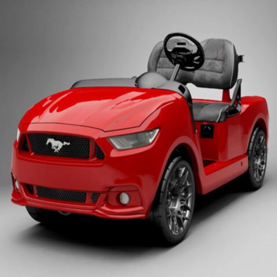 Mustang fahren mal anders: Von Caddyshack gibt es eine Golfcart-Version des Sportlers. Mustang fahren mal anders: Von Caddyshack gibt es eine Golfcart-Version des Sportlers.