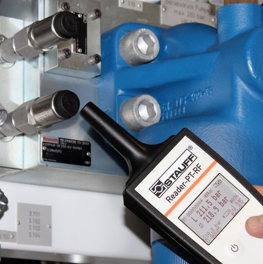 Anschlussadapter ermöglichen die Nachrüstung der Druckaufnehmer PT-RF auf anlagenseitig bereits vorhandenen Messkupplungen. Anschlussadapter ermöglichen die Nachrüstung der Druckaufnehmer PT-RF auf anlagenseitig bereits vorhandenen Messkupplungen.