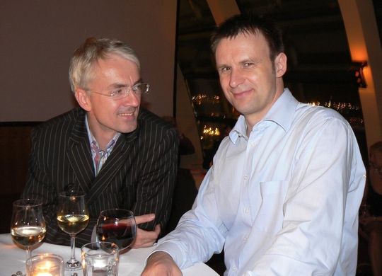 Bernd Monitor und Frank Wagner, Gründer und Vorstand von MMS, hatten beim 20. Firmenjubiläum gut lachen. Bernd Monitor und Frank Wagner, Gründer und Vorstand von MMS, hatten beim 20. Firmenjubiläum gut lachen.