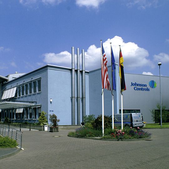 Johnson Controls nimmt in China die Produktion von Bleibatterien für Start-Stopp-Fahrzeuge auf. Johnson Controls nimmt in China die Produktion von Bleibatterien für Start-Stopp-Fahrzeuge auf.