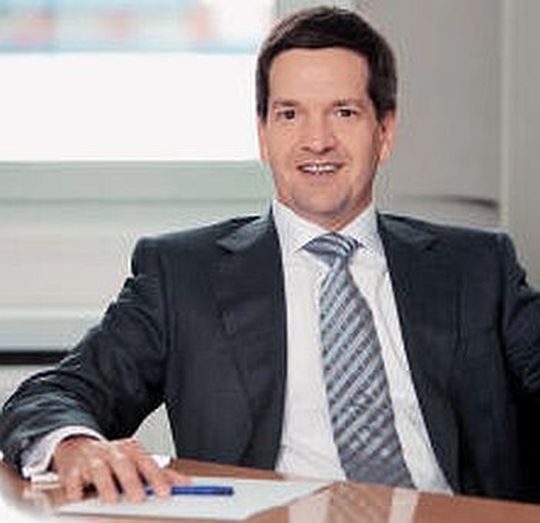 Kai-Otto Landwehr, Leiter des Commercial-Finance-Geschäfts von SFS in Deutschland: „Neue Anlagen bringen oft auch Produktivitäts- und Kapazitätssteigerungen und verbessern auf diese Weise zusätzlich das Ergebnis und die Wettbewerbsfähigkeit.“ Kai-Otto Landwehr, Leiter des Commercial-Finance-Geschäfts von SFS in Deutschland: „Neue Anlagen bringen oft auch Produktivitäts- und Kapazitätssteigerungen und verbessern auf diese Weise zusätzlich das Ergebnis und die Wettbewerbsfähigkeit.“