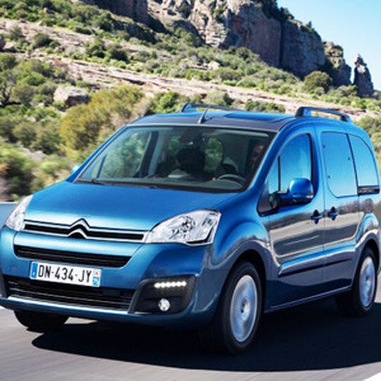 Citroën hat den Berlingo der technischen Entwicklung angepasst, etwa im Bereich Konnektivität. Citroën hat den Berlingo der technischen Entwicklung angepasst, etwa im Bereich Konnektivität.