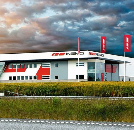 Das Headquarter der schwedischen Wemo Automation AB, eines Herstellers von Linearrobotern für die Kunststoffindustrie, befindet sich in Värnamo. Das Headquarter der schwedischen Wemo Automation AB, eines Herstellers von Linearrobotern für die Kunststoffindustrie, befindet sich in Värnamo.