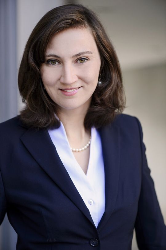 Für die von ihr entwickelte Methodik zur Markierung und Visualisierung biohybrider vaskulärer Gefäßprothesen hat Dr. Marianne Mertens den Klee-Preis 2015 erhalten. Für die von ihr entwickelte Methodik zur Markierung und Visualisierung biohybrider vaskulärer Gefäßprothesen hat Dr. Marianne Mertens den Klee-Preis 2015 erhalten.