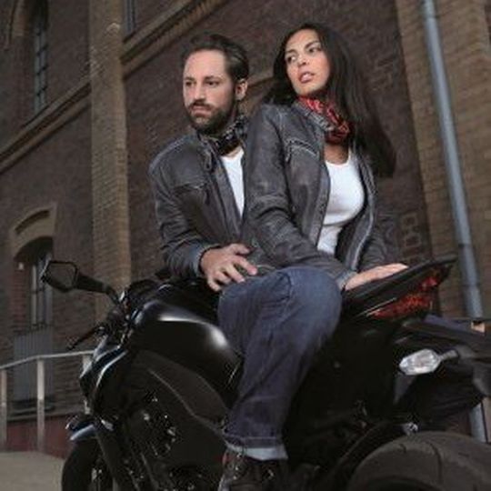 Modekas neue Urban-Jacken eignen sich nicht nur fürs Motorradfahren. Modekas neue Urban-Jacken eignen sich nicht nur fürs Motorradfahren.