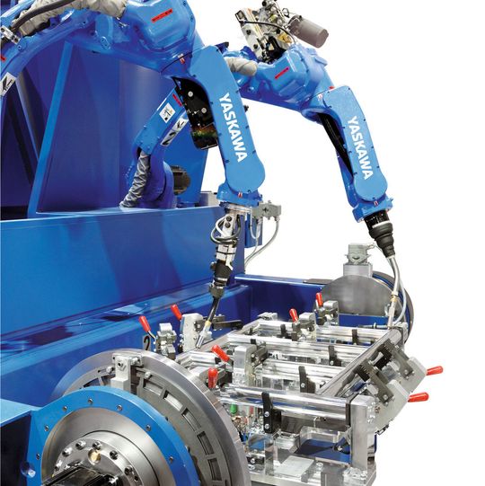 Yaskawa präsentiert sich in auf der DVS EXPO 2015 mit aktuellen Motoman-Modellen wie dem MA1440 (hier montiert auf einem Positionierer). Yaskawa präsentiert sich in auf der DVS EXPO 2015 mit aktuellen Motoman-Modellen wie dem MA1440 (hier montiert auf einem Positionierer).