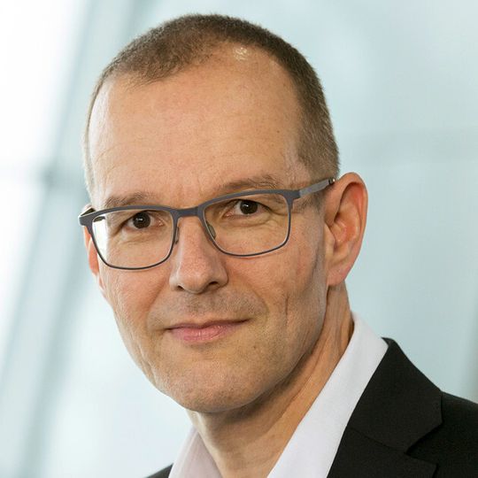 Christoph Horn (48) ist ab September 2015 neuer Kommunikationschef des ZF-Konzerns. Christoph Horn (48) ist ab September 2015 neuer Kommunikationschef des ZF-Konzerns.