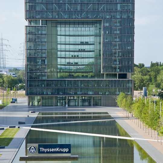 Thyssen Krupp Uhde Chlorine Engineers und McPhy Energy besiegeln strategische Partnerschaft auf dem Gebiet der Wasserstofferzeugung. Thyssen Krupp Uhde Chlorine Engineers und McPhy Energy besiegeln strategische Partnerschaft auf dem Gebiet der Wasserstofferzeugung.