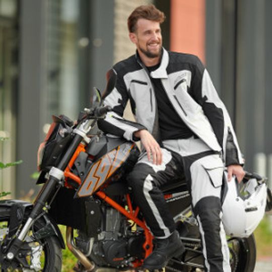 Die Riviera STX Jacke von Büse. Die Riviera STX Jacke von Büse.