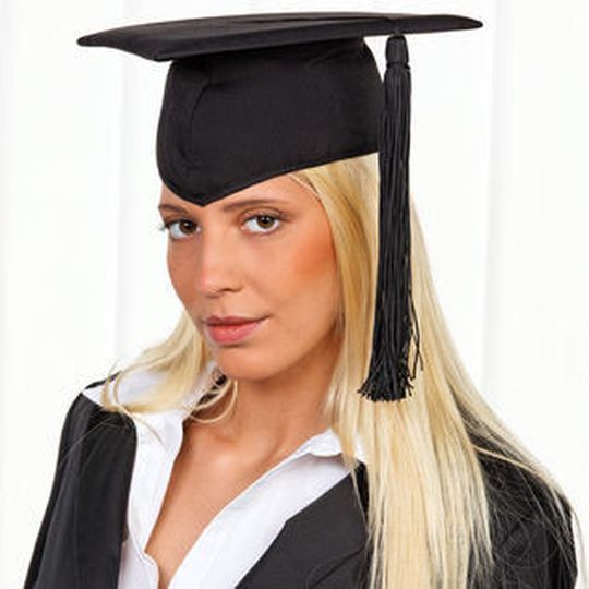 Geringqualifizierte sind achtmal häufiger arbeitslos als Hochschulabsolventen und viermal öfter als beruflich Qualifizierte. Damit bestätigt sich wiederum: Bildung lohnt sich. Geringqualifizierte sind achtmal häufiger arbeitslos als Hochschulabsolventen und viermal öfter als beruflich Qualifizierte. Damit bestätigt sich wiederum: Bildung lohnt sich.