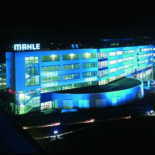 Mahle übernimmt 90 Prozent der Aktien des an der Börse von Tokio notierten Unternehmens Kokusan Denki. Mahle übernimmt 90 Prozent der Aktien des an der Börse von Tokio notierten Unternehmens Kokusan Denki.