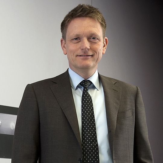 Der Aufsichtsrat hat den Vertrag von Dr. Markus Rechlin bis zum 30. Juni 2018 verlängert. Der Aufsichtsrat hat den Vertrag von Dr. Markus Rechlin bis zum 30. Juni 2018 verlängert.