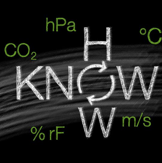 Die Know-how-Reihe von Testo zeigt, wie die Messgrößen Temperatur, Feuchte, Strömung, Druck und CO2 richtig gemessen werden. Die Know-how-Reihe von Testo zeigt, wie die Messgrößen Temperatur, Feuchte, Strömung, Druck und CO2 richtig gemessen werden.