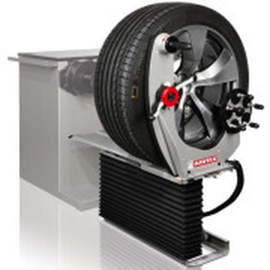 Praktisch: Die Spannmittel sind stets in Griffweite, das spart Zeit.