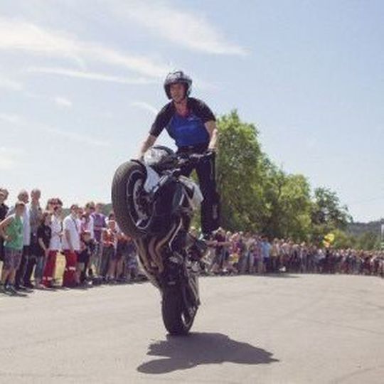 Die Sonne strahlte beim Open House Biker-Event. Die Sonne strahlte beim Open House Biker-Event.