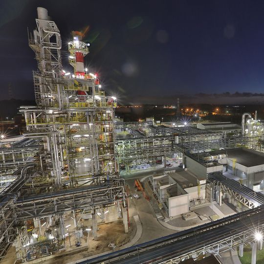 Der Produktionskomplex für Acrylsäure, Butylacrylat und Superabsorber der BASF in Camaçari im Bundesstaat Bahia/Brasilien. Es handelt sich dabei um die ersten Anlagen für Acrylsäure und Superabsorber in Südamerika. Der Produktionskomplex für Acrylsäure, Butylacrylat und Superabsorber der BASF in Camaçari im Bundesstaat Bahia/Brasilien. Es handelt sich dabei um die ersten Anlagen für Acrylsäure und Superabsorber in Südamerika.