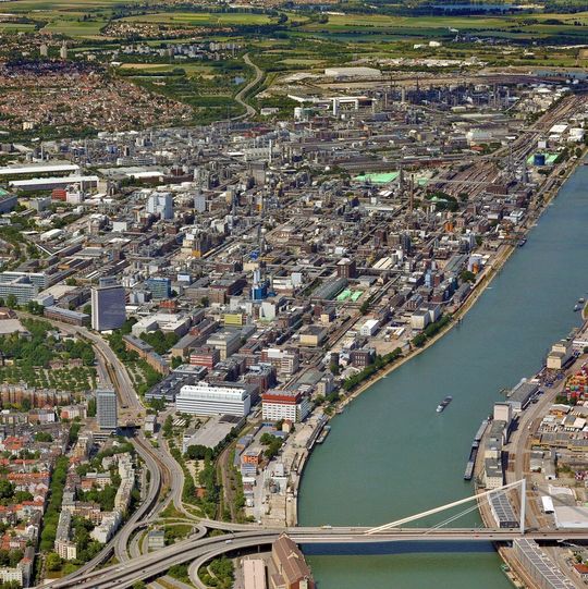 BASF und Fluor haben sich in Ludwigshafen auf eine weitere Zusammenarbeit geeinigt.
